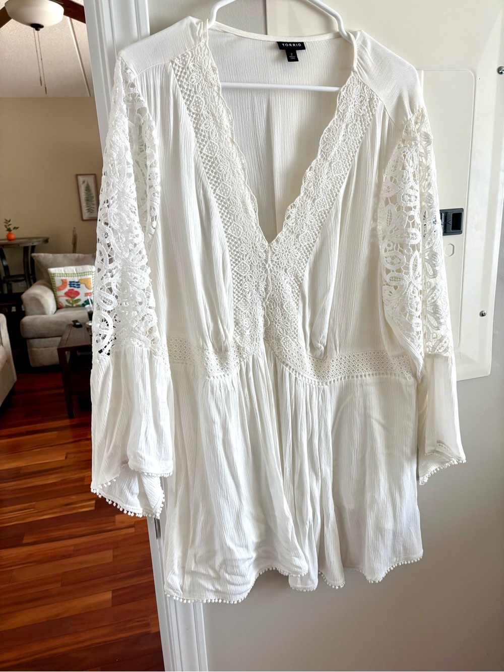 torrid White Textured V-Neck Blouse